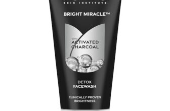 Pond’S Bright Miracle Detox Facewash | 10X Power Of Activated Charcoal| For Deep Cleaned Skin | Reveals Glow, Pollution Clear Face Wash, 150Gm