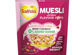 Saffola Muesli 0% Added Sugar Berry Crunch 700 gm | High Protein & High Fibre to help Manage Weight | Muesli with Flavour Pops
