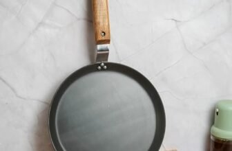 Femora 9.8 inch (24.5 cm) Iron Flat Tawa with Wooden Handle | 25 cm | 2.5 mm Thick | Iron Pan | Scratch Resistant, Non Toxic | Induction & Gas Friendly, Heavy Bottom