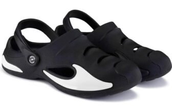 BRUTON Clogs For Men(Black , 6)