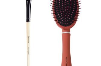 Midazzle Premium Wooden Eye Shadow Brush With Midazzle Premium Brown Cushioned Hair Brush (MIHB0026) – Set of 2