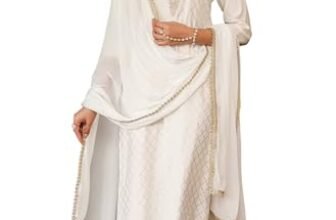 Janasya Women’s Off White Chanderi Silk Gold Zari Yoke Embroidered Straight Kurta Set(JAB25ST02849-S)